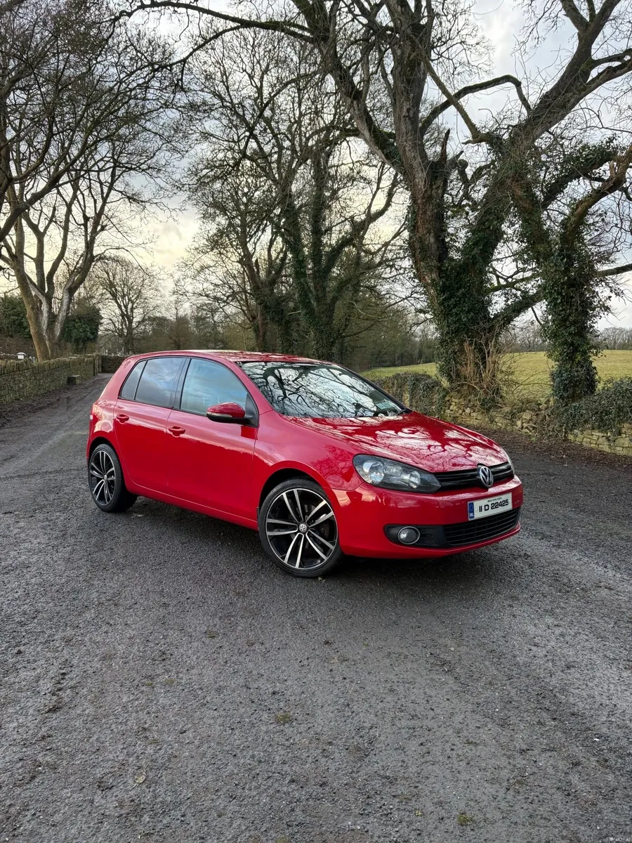 Volkswagen Golf 2011 - Image 2