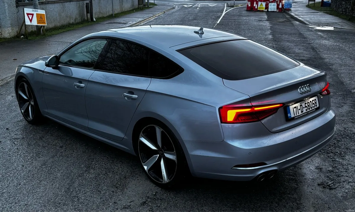Audi A5 - Image 2