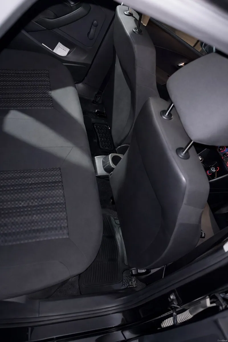 Volkswagen Polo 2015 - Image 3