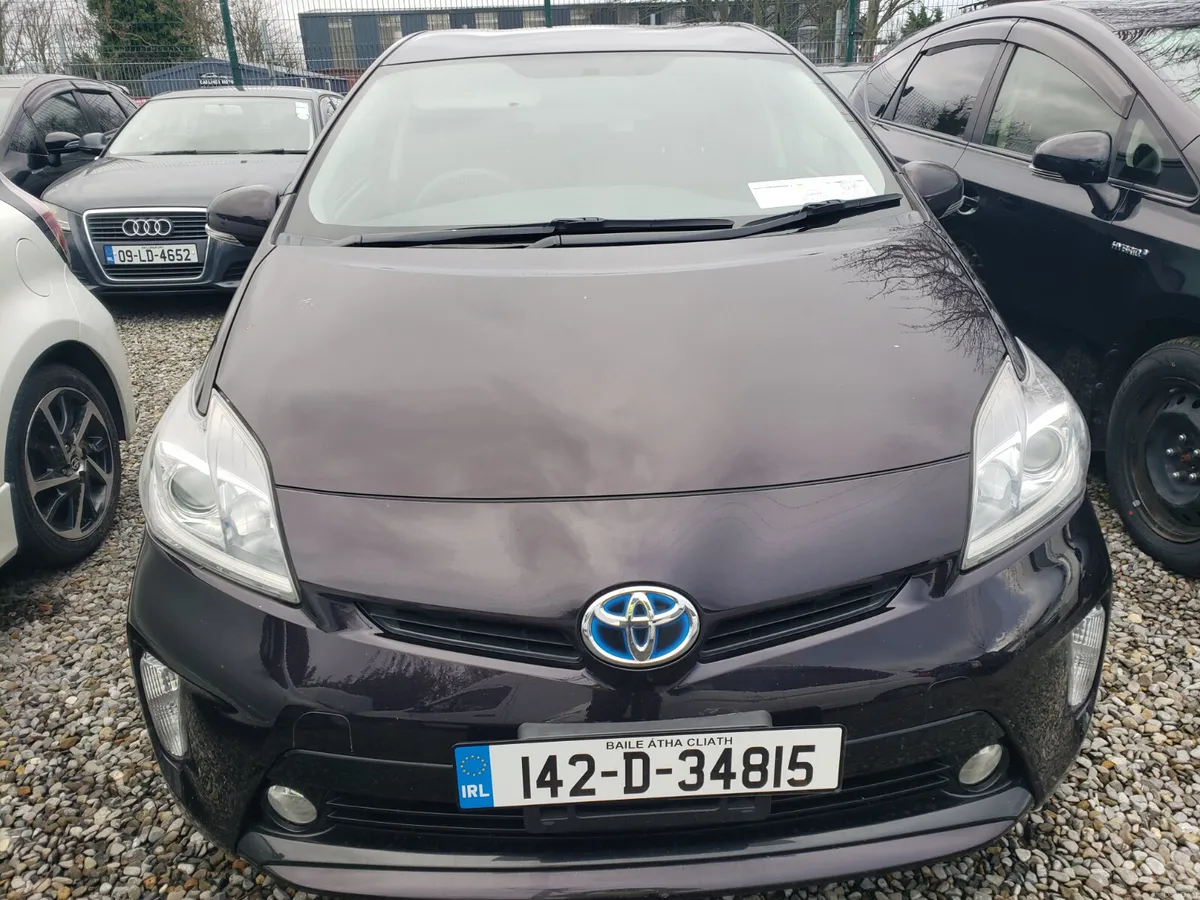 Toyota Prius 2014 - Image 2