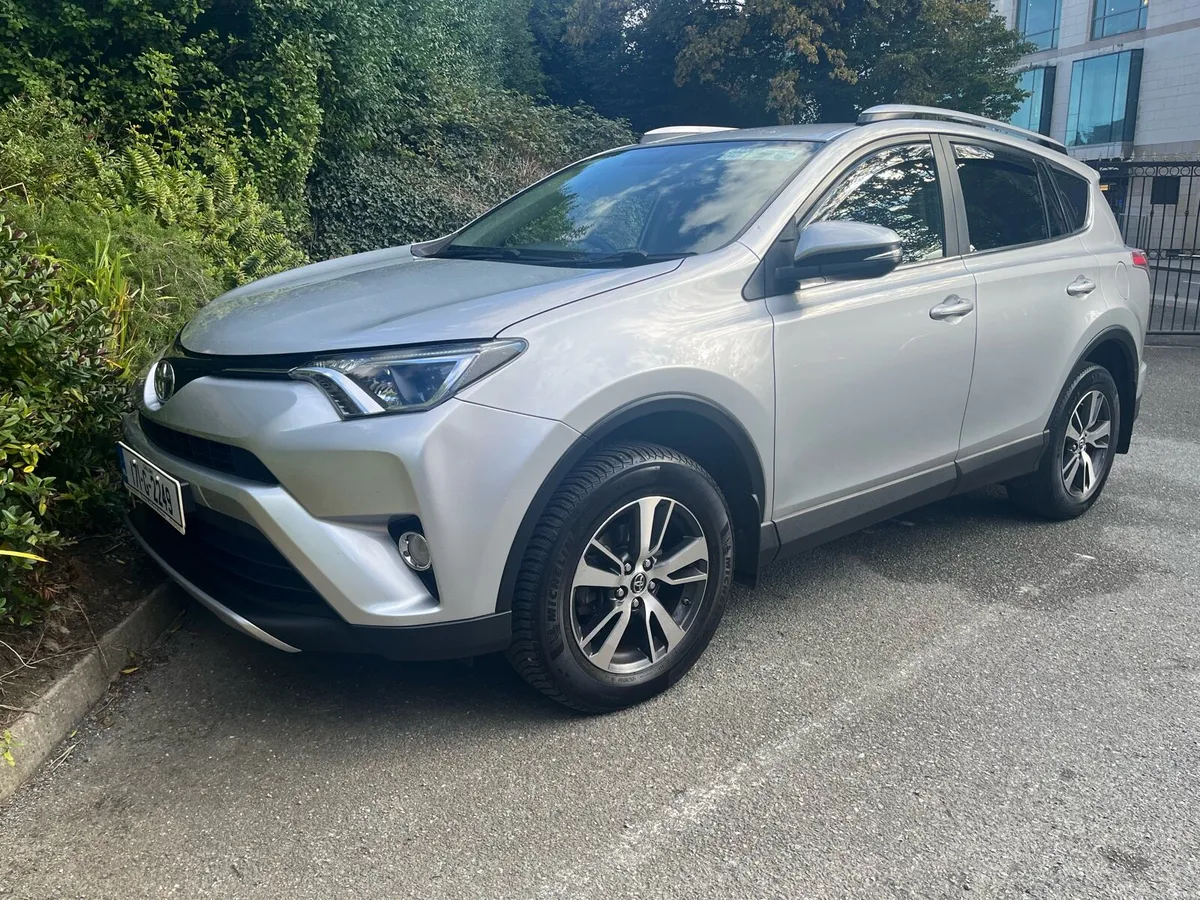 Low km 2017 Toyota RAV4 Luna 2.0d - Image 2