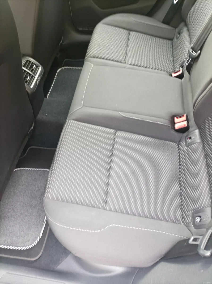 Volkswagen Golf 2021 - Image 3