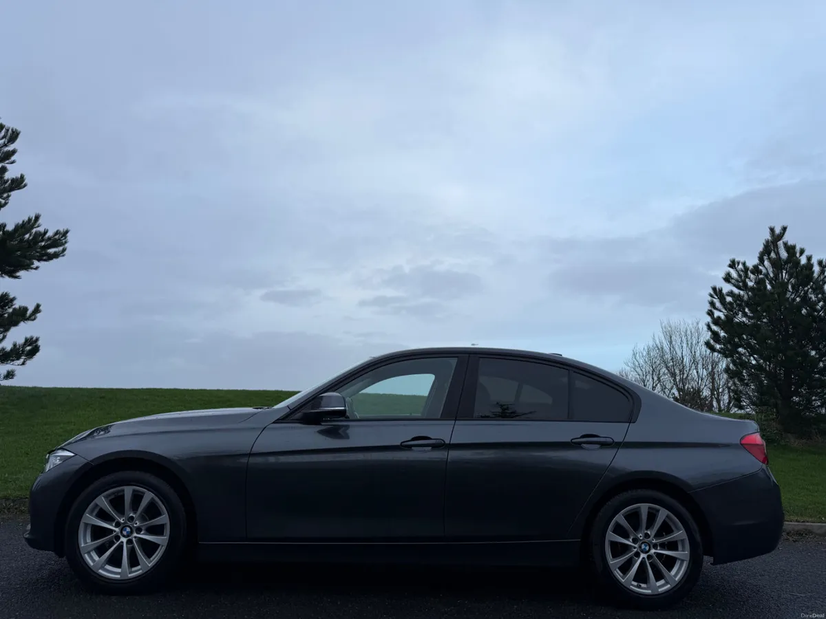 BMW 3-Series 318I SE SALOON 4DR AUTO Leather - Image 4