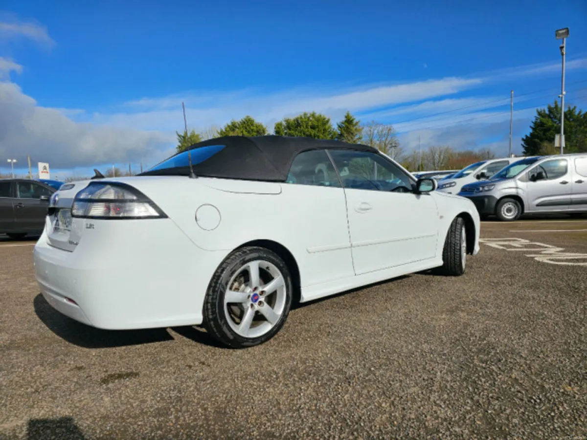 Saab 9-3 2.0 - Image 2