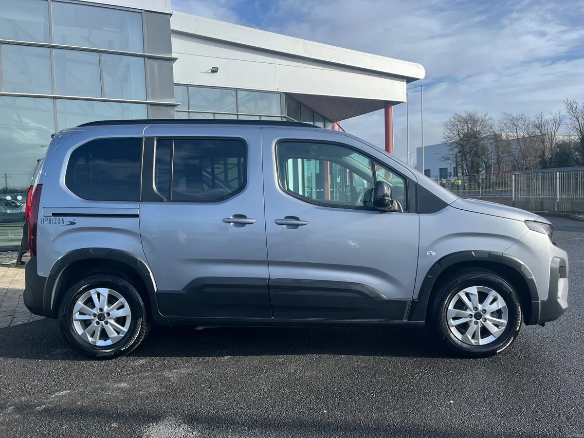 Peugeot Rifter 2024 Wheelchair Access Low Kms - Image 4