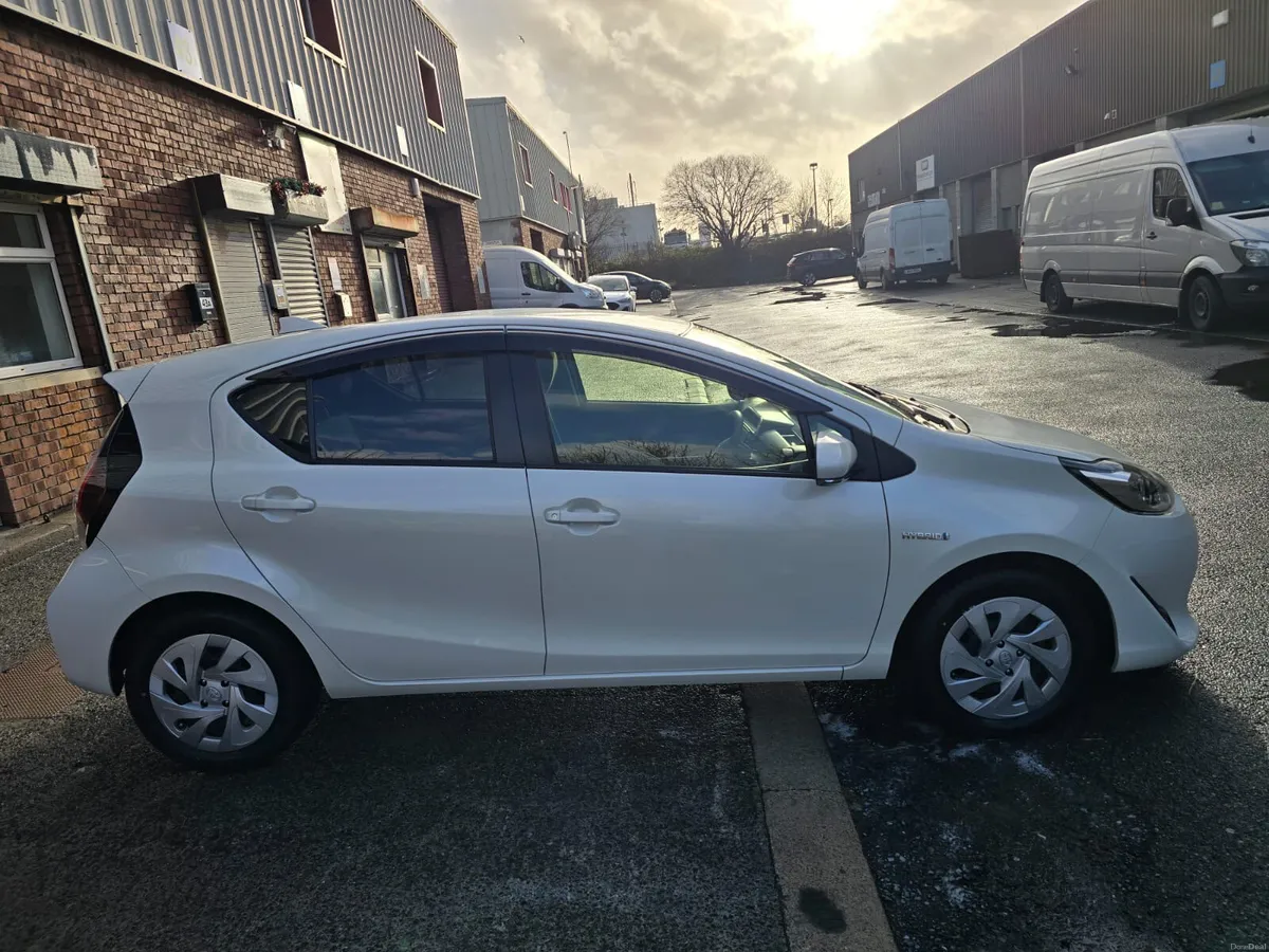 Toyota Aqua 1.5L Hybrid 2020 - Image 4