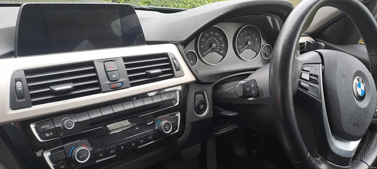 BMW 3-Series 2017 PLUGIN HYBRID - Image 3