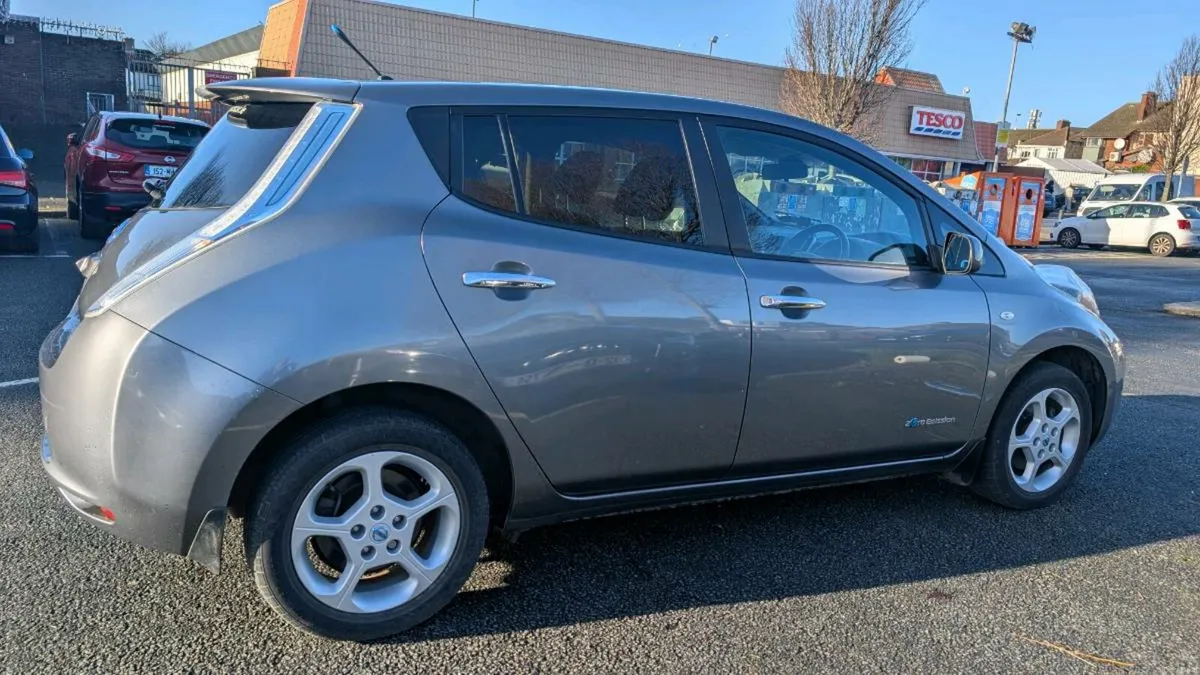 Nissan Leaf - Image 4