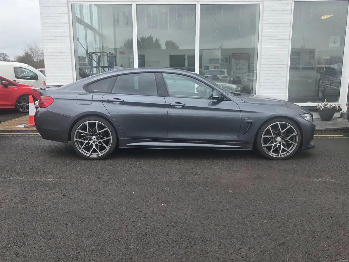 BMW 4-Series 2019 - Image 2