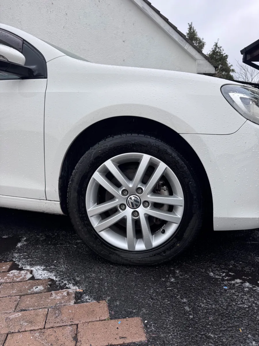Volkswagen Golf 2012 1.4 TSI AUTO - Image 2