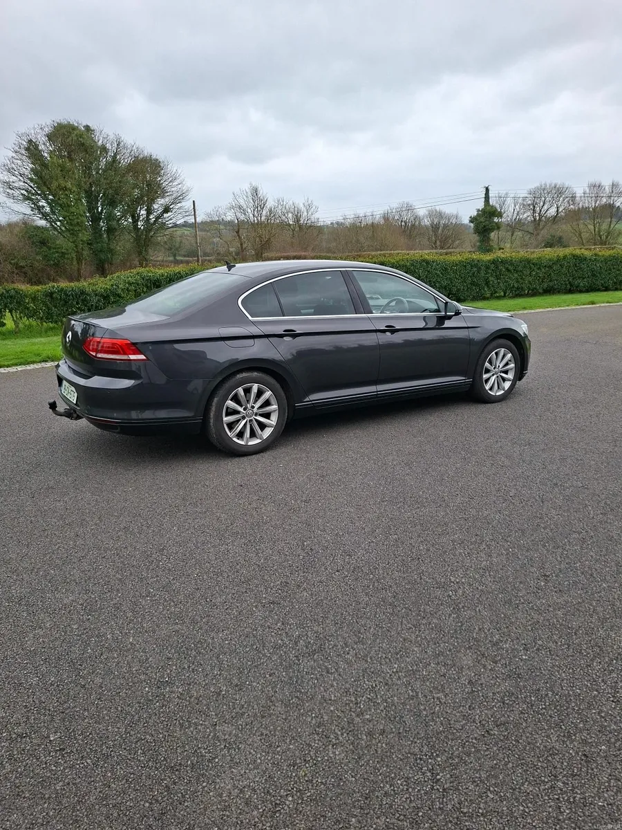 Volkswagen Passat 2019 - Image 1