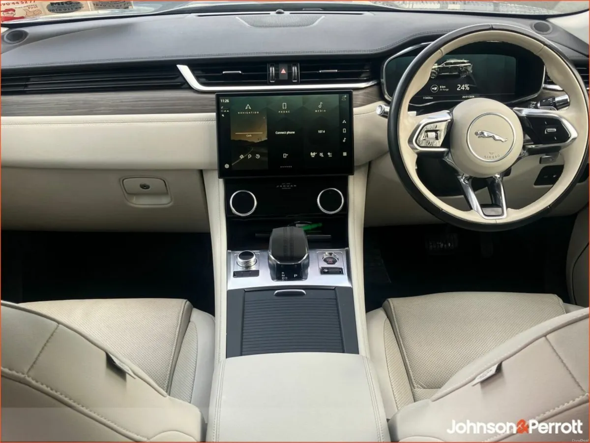 Jaguar F-Pace 2.0 I4 PHEV 404 PS AWD Auto S - Image 4
