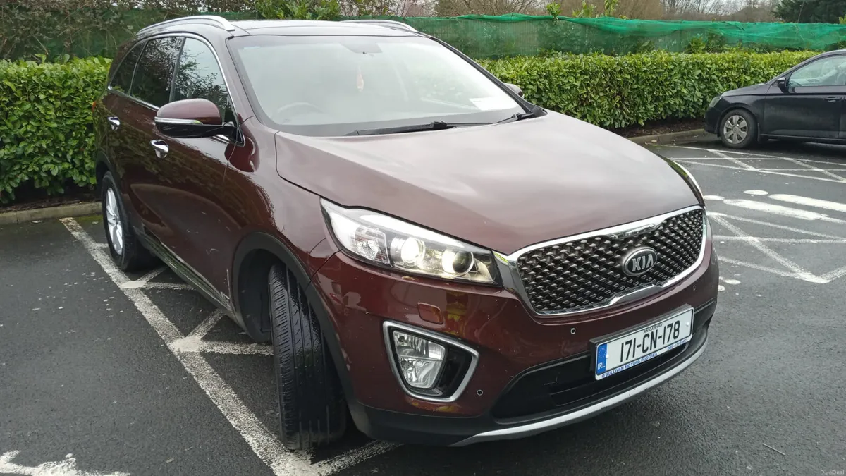 KIA SORENTO / 2017 / 2.2 DIESEL / 7 SEATER /MANUAL - Image 3