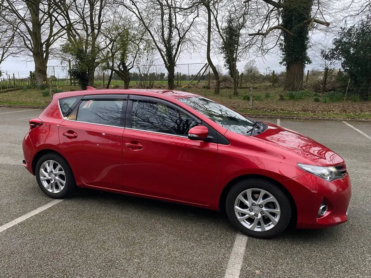 Toyota Auris 2015 - Image 4