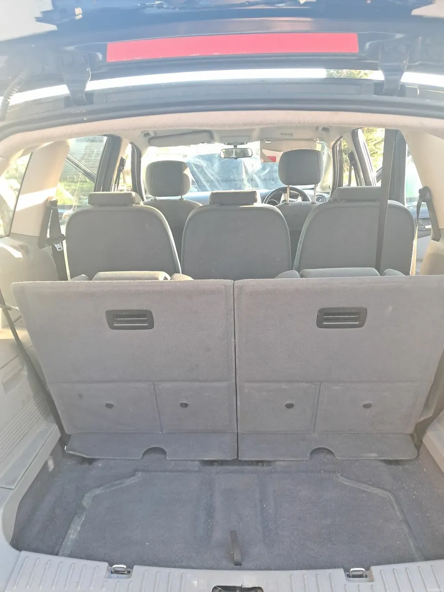 Ford S-Max 2010 - Image 4