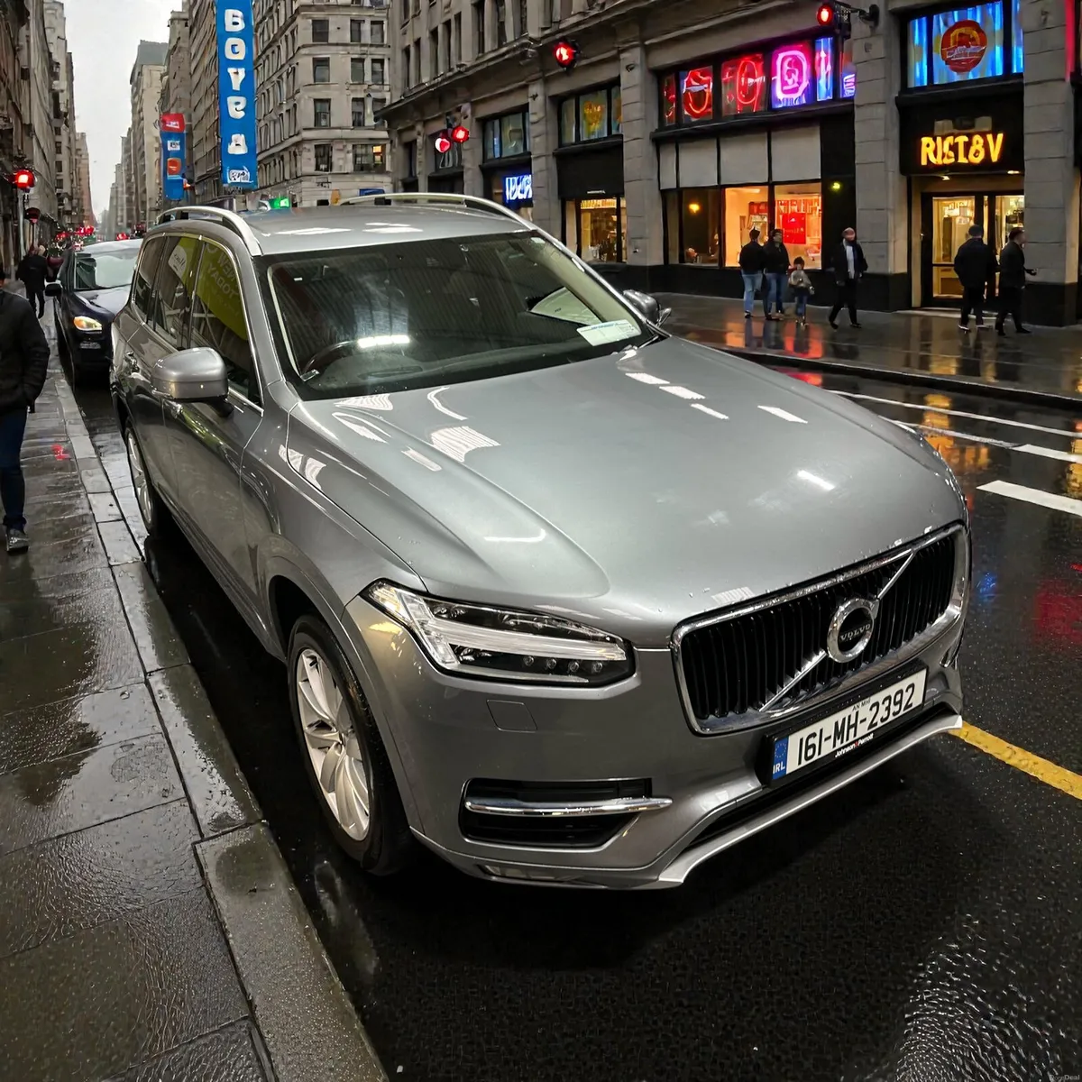 2016 Volvo XC90 2.0 D5 225PS AWD MOM GEARTRONIC - Image 3