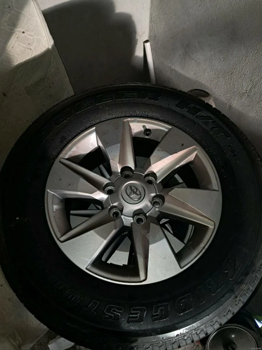 Wheels for a Toyota land cruiser 2020 - Image 2