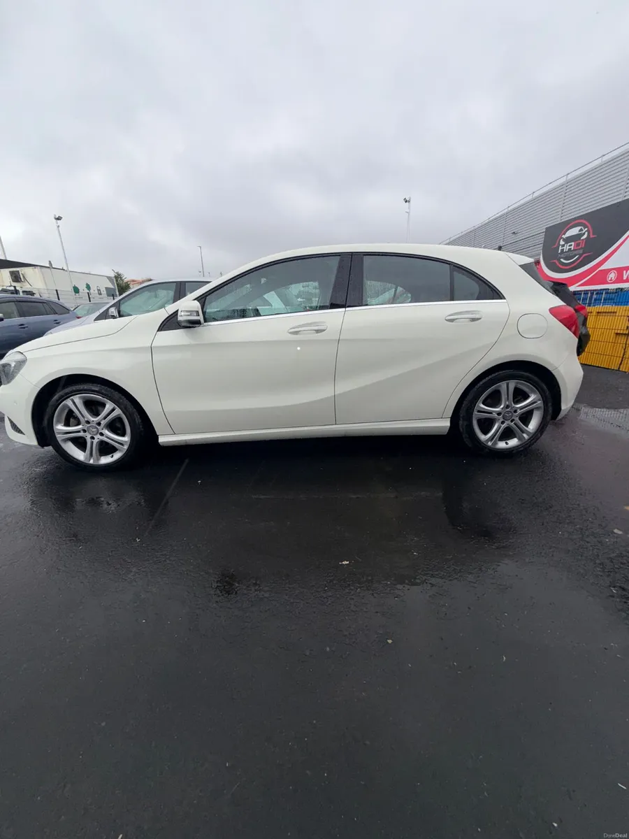 MERCEDES A180 WHITE 2015 - Image 4