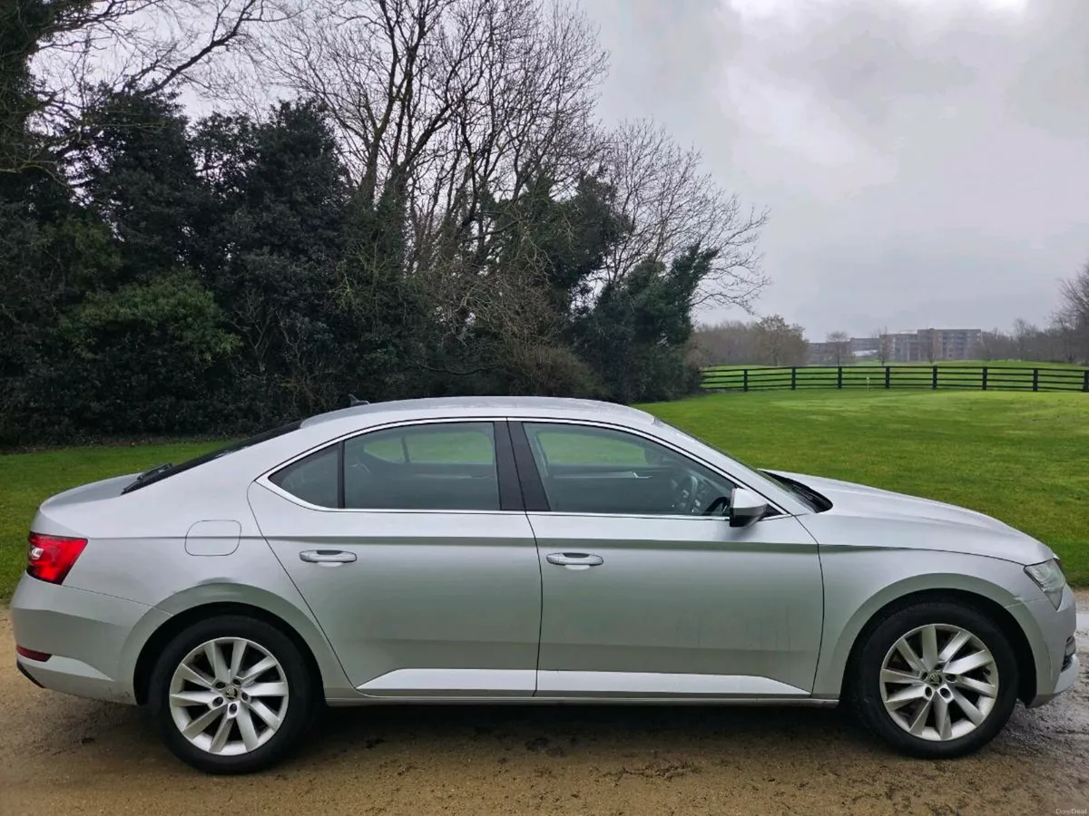 222 SKODA SUPERB 2.0 TDI - Image 2