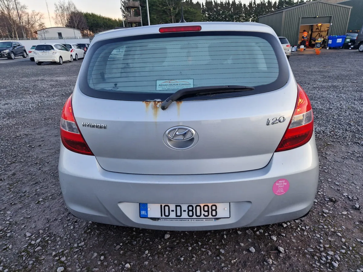 Hyundai i20 2010 - Image 4