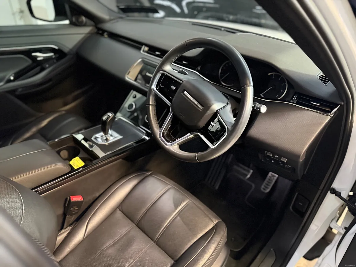 Land Rover Range Rover Evoque 2023 R-DYNAMIC - Image 3