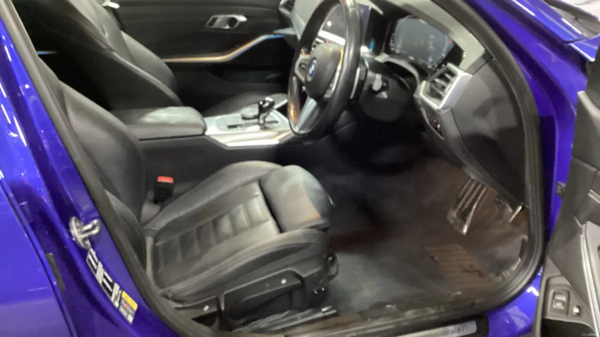 BMW 3 SERIES M SPORT ESTATE // SUNROOF - Image 2