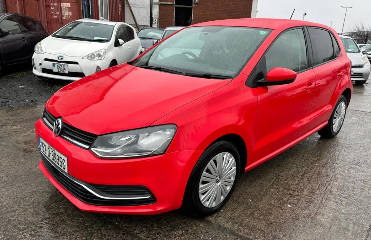 2015  VOLKSWAGEN POLO Auto/only 52522 km/ warranty - Image 2