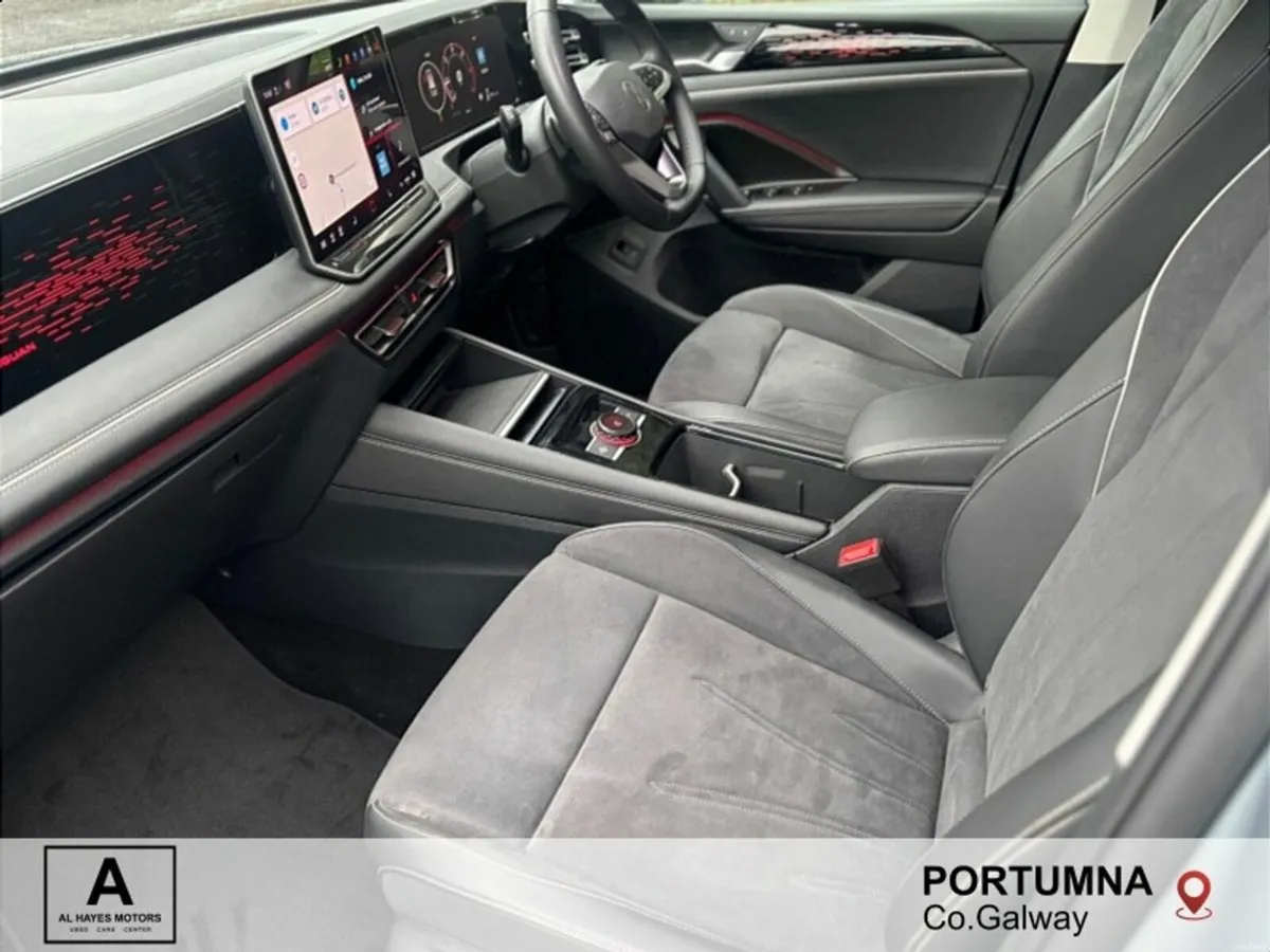 Volkswagen Tiguan AUTOMATIC ELEGANCE 2.0 TDI 150HP - Image 4