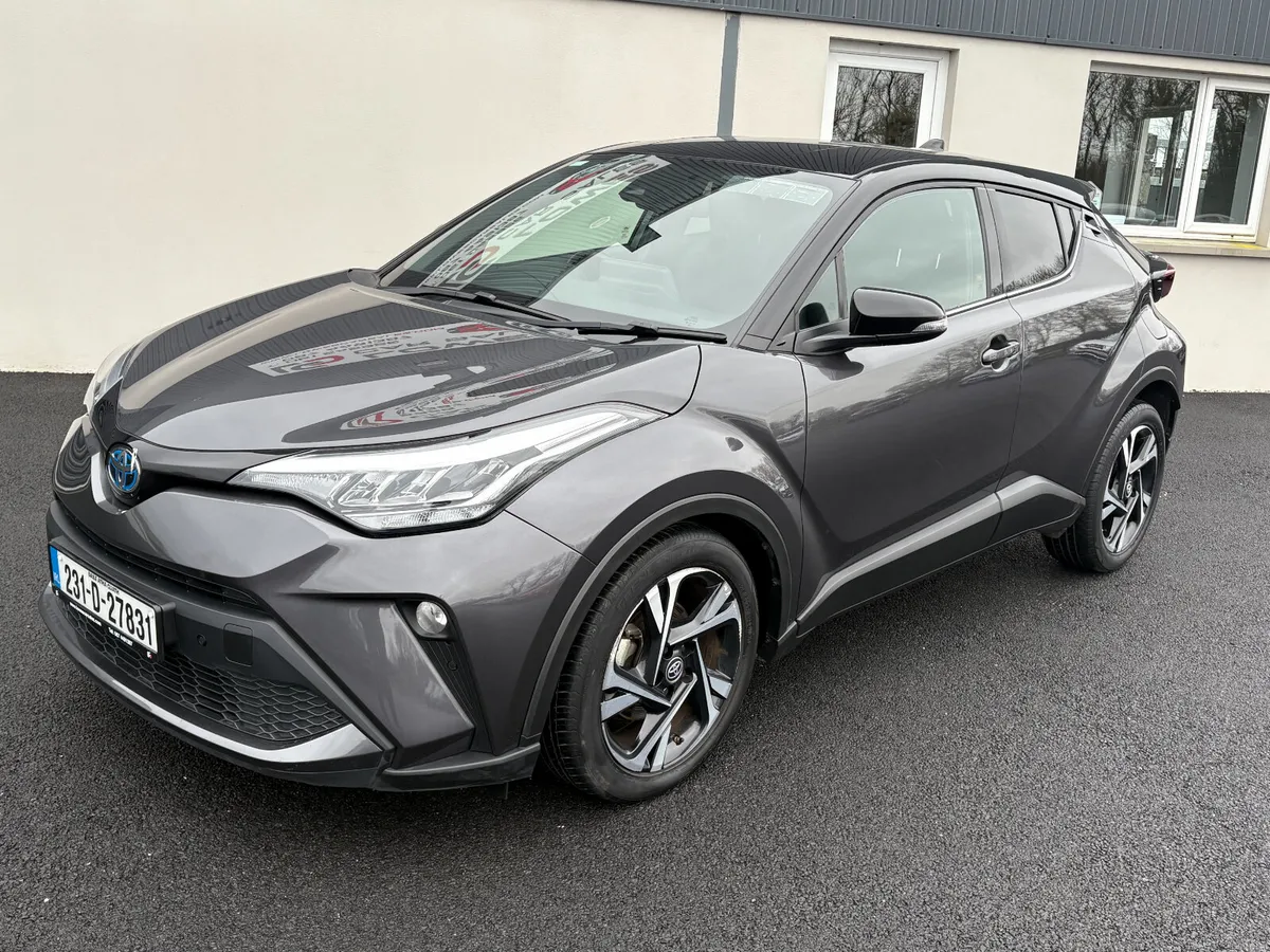 231 Toyota C-HR Hybrid Sport Bi-Tone Auto - Image 2