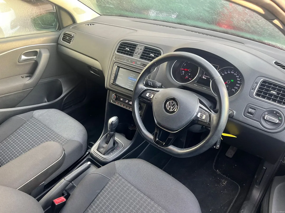 Volkswagen POLO 2016 model - Image 4