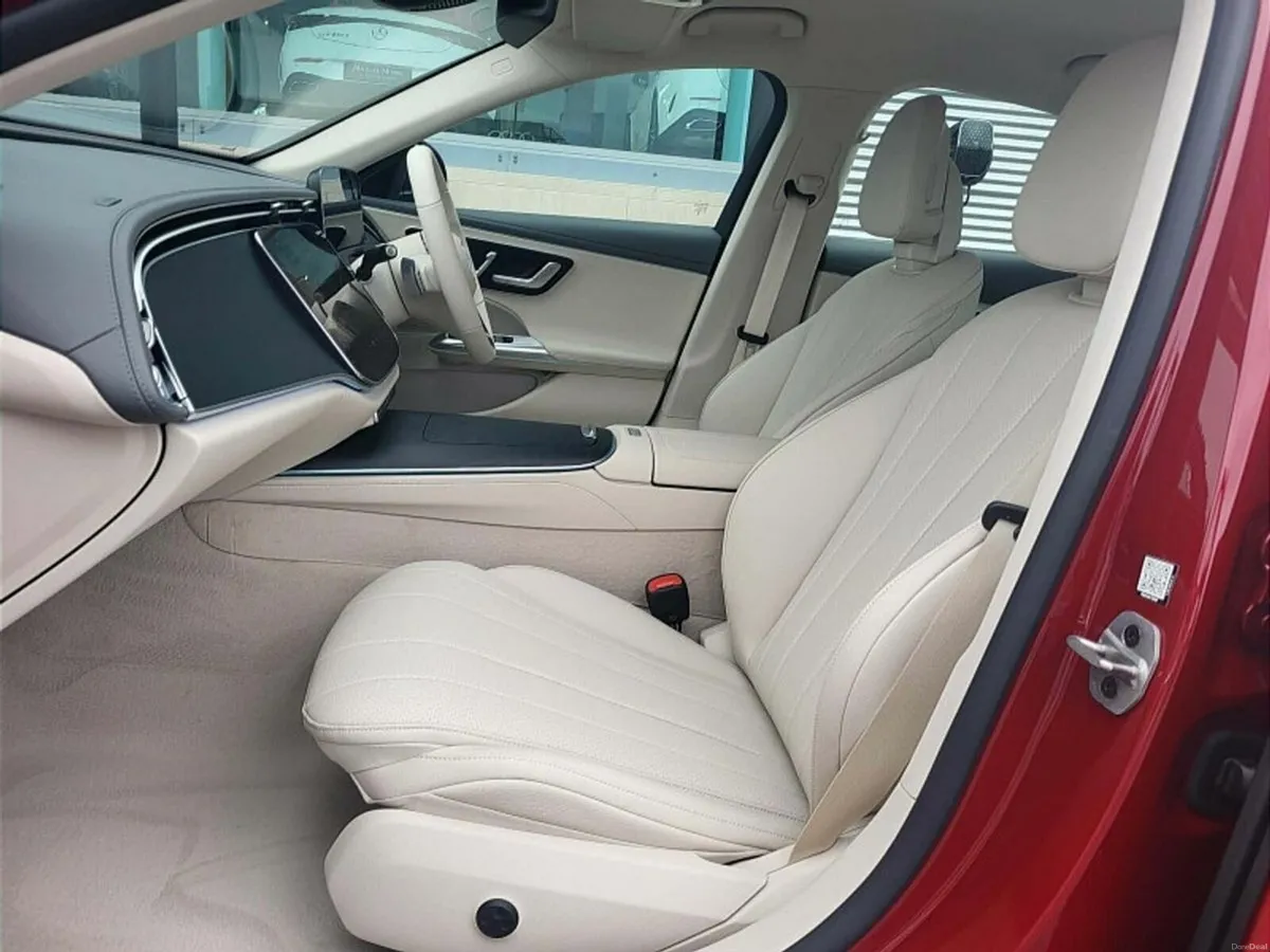 Mercedes-Benz E-Class E220d EXCLUSIVE AUTO - Image 6