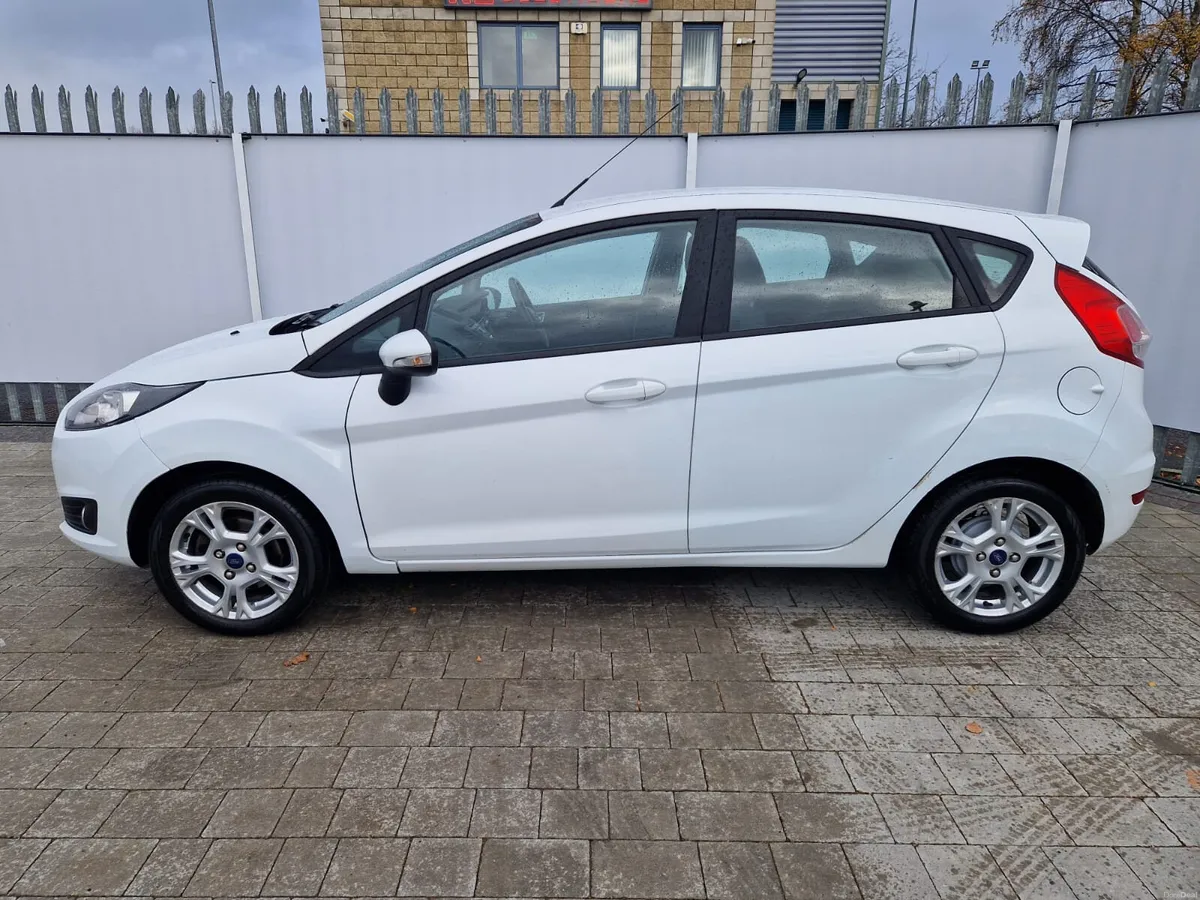 Ford Fiesta 2017 **** READ ADD **** - Image 3