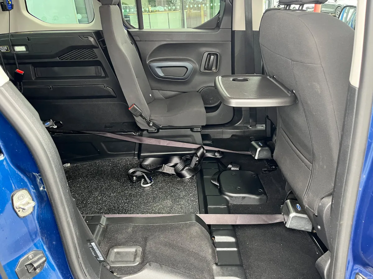 Peugeot Rifter 2021 Wheelchair Access - Image 5