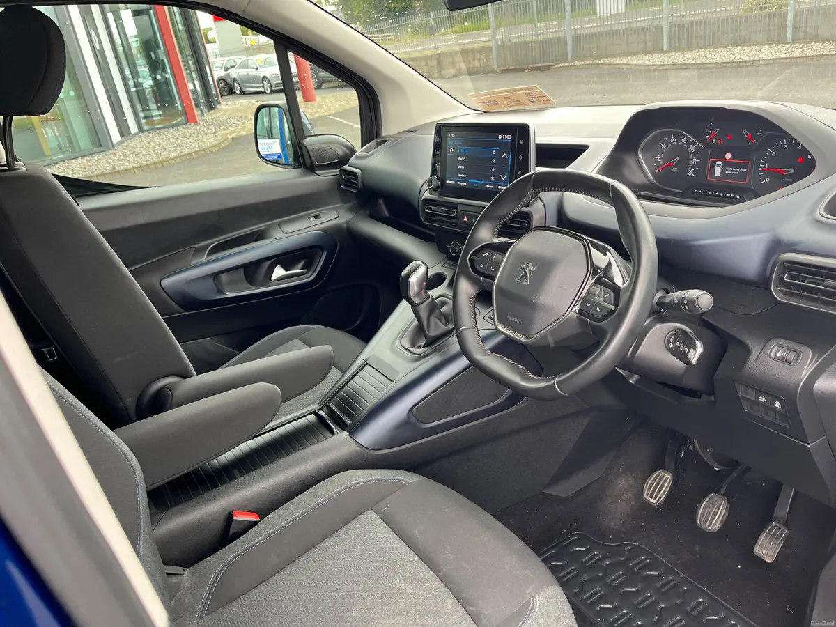 Peugeot Rifter 2021 Wheelchair Access - Image 4