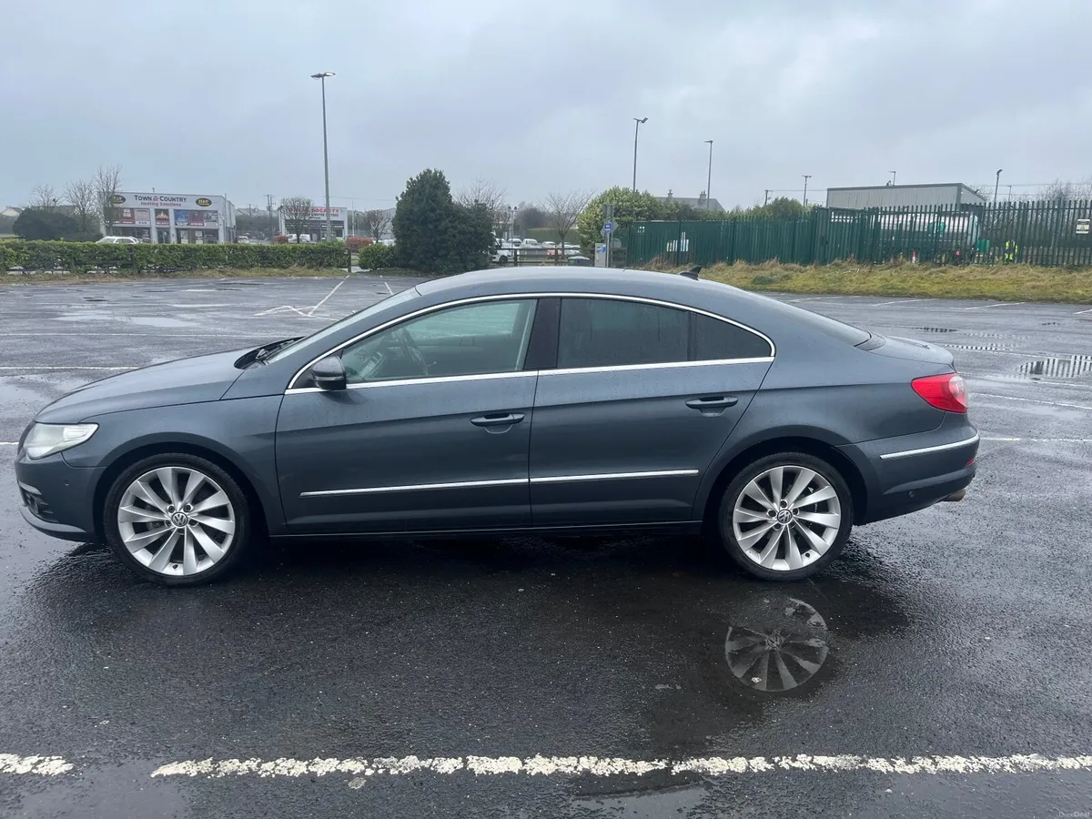 Volkswagen Passat 2011 - Image 3