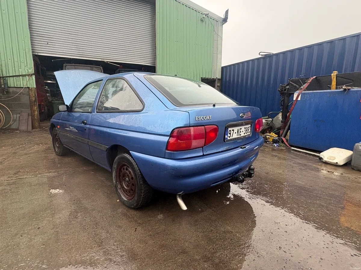 Ford Escort 1.4i LX - Image 3