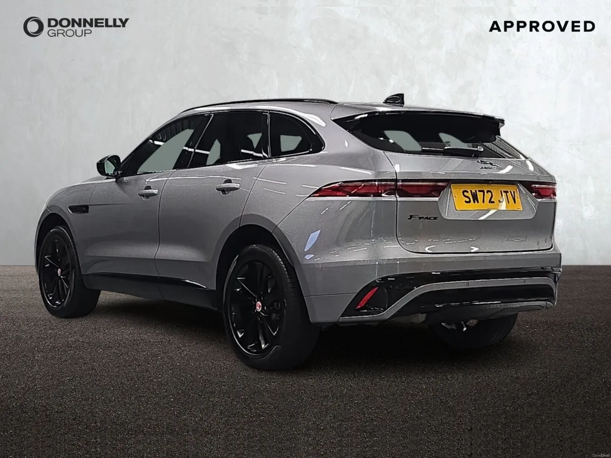 Jaguar F-pace F-Pace Estate Special Editions R-Dyn - Image 2