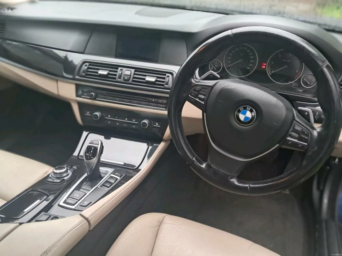 2011 BMW 520D SE Saloon - Image 2