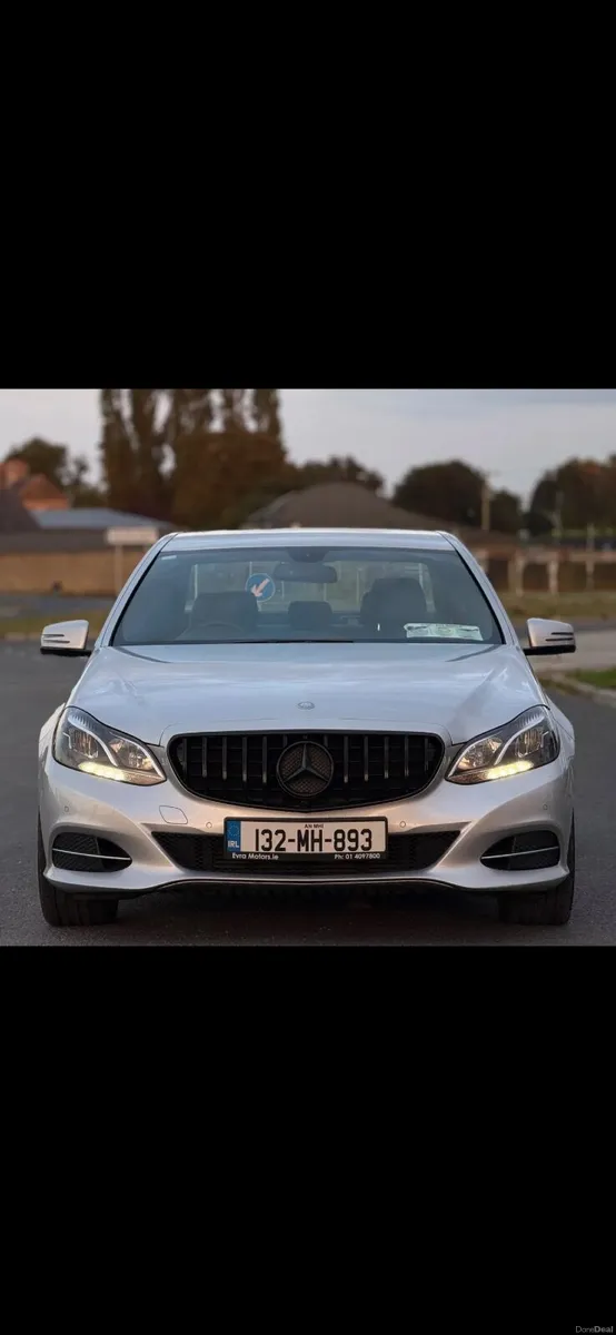 Mercedes-Benz E-Class 2013 - Image 2