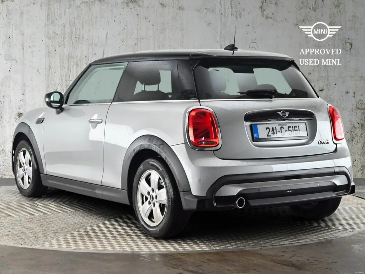 Mini Cooper 3-Door Cooper Classic - Image 2