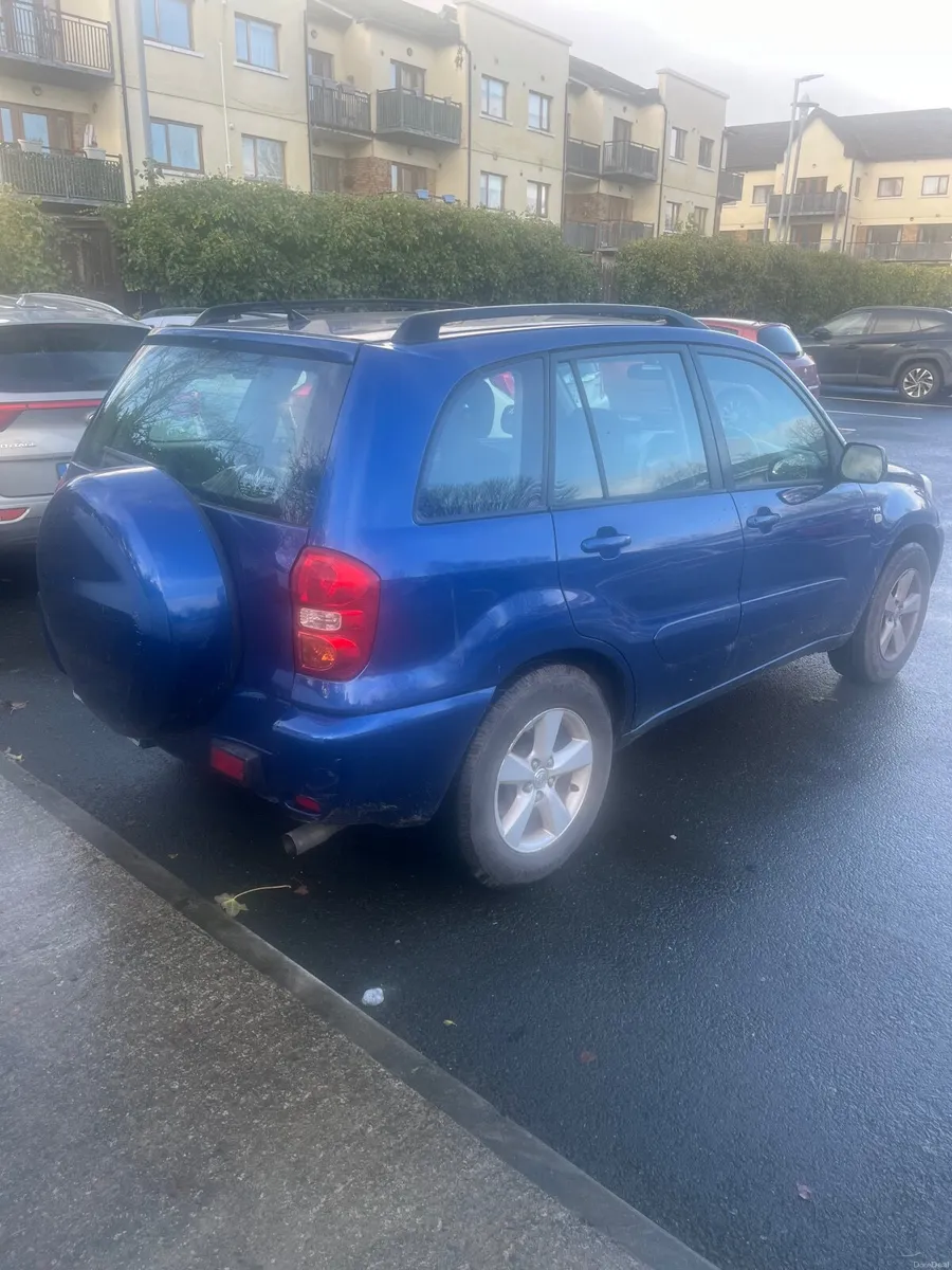 Toyota RAV4 2005 - Image 1