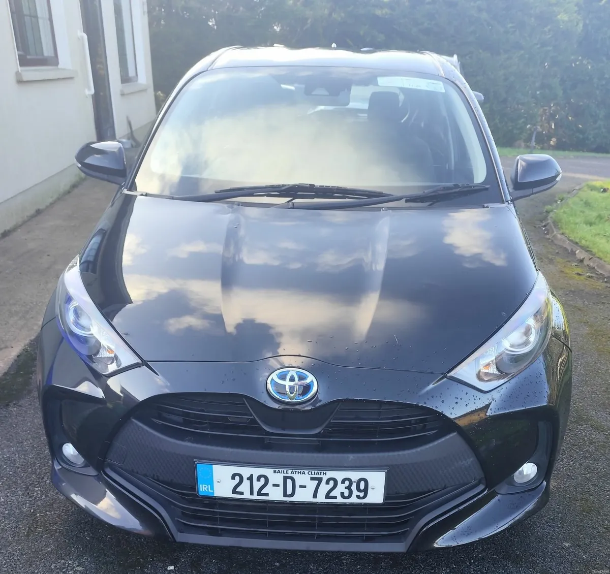 Toyota Yaris 2021 - Image 2