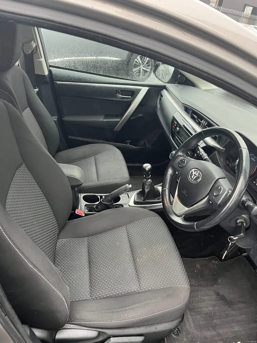 Toyota Corolla  Aura Dsl 2015 - Image 3