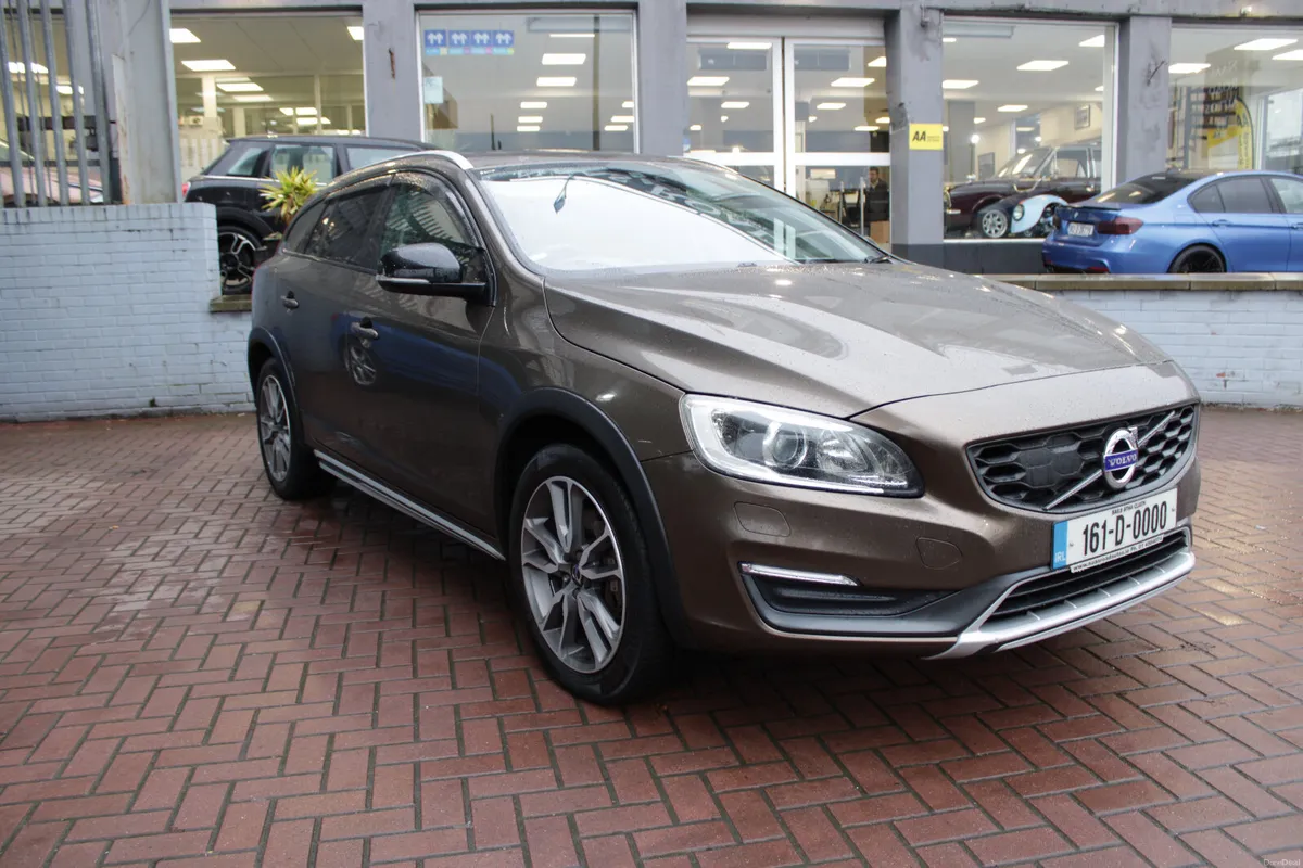 2.0D CROSSCOUNTRY EDITION ESTATE AUTOMATIC // 1 OW - Image 1