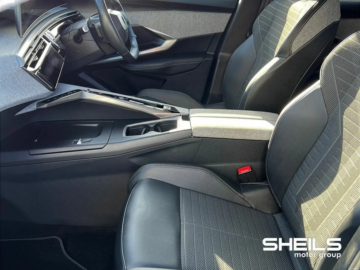 Peugeot 3008 Automatic 1.2 Petrol Hybrid Allure - Image 5