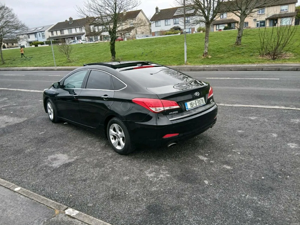 151 Hyundai i40 nct 7/26 tax 3/26 - Image 3