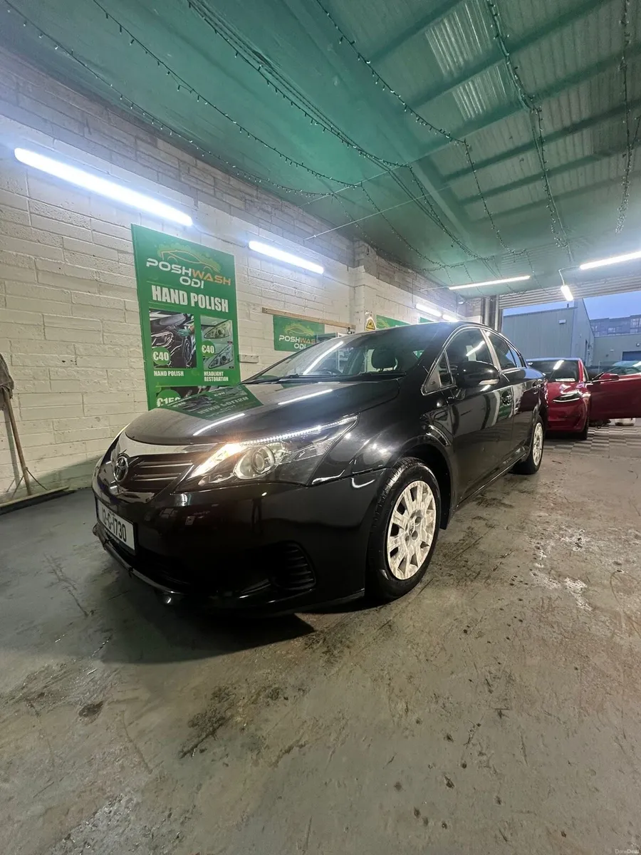 2012 Toyota Avensis Diesel - Image 1