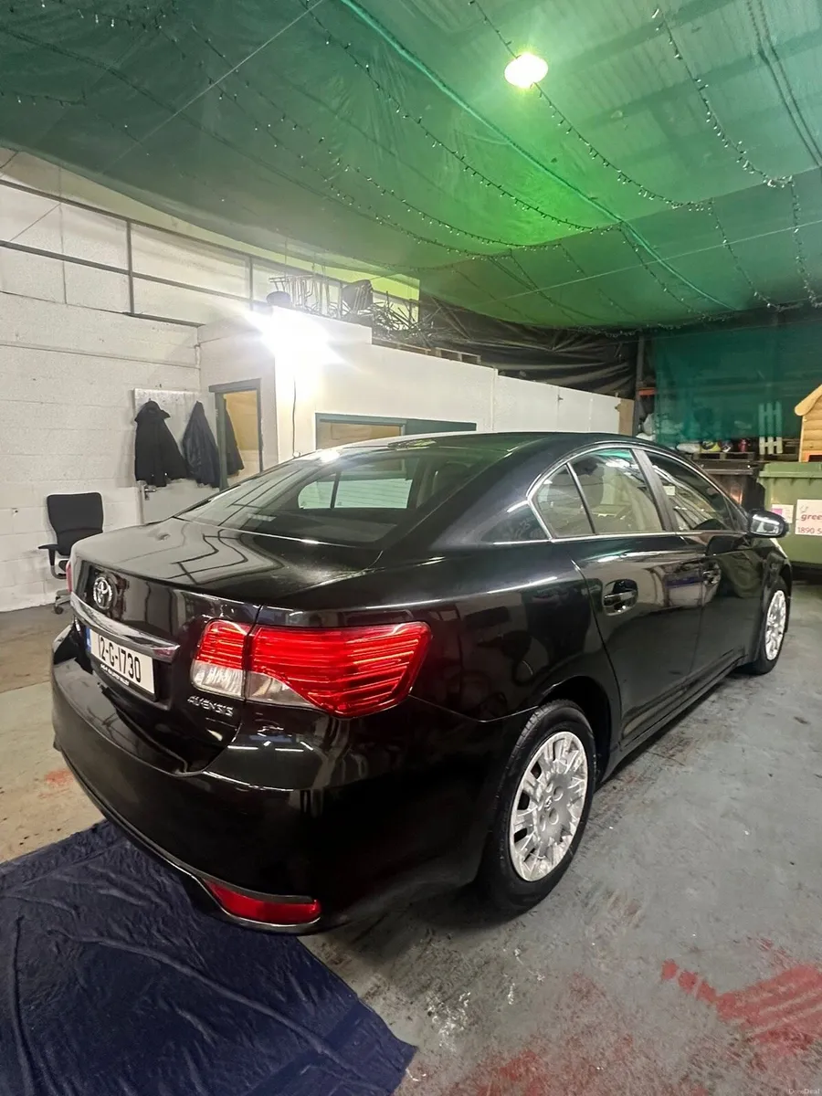 2012 Toyota Avensis Diesel - Image 4