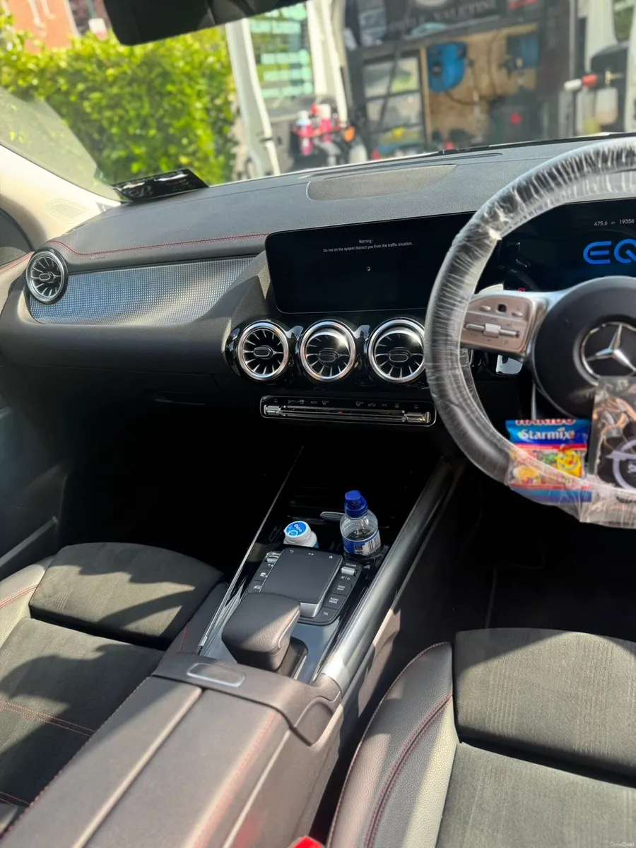 Mercedes EQA - Image 4