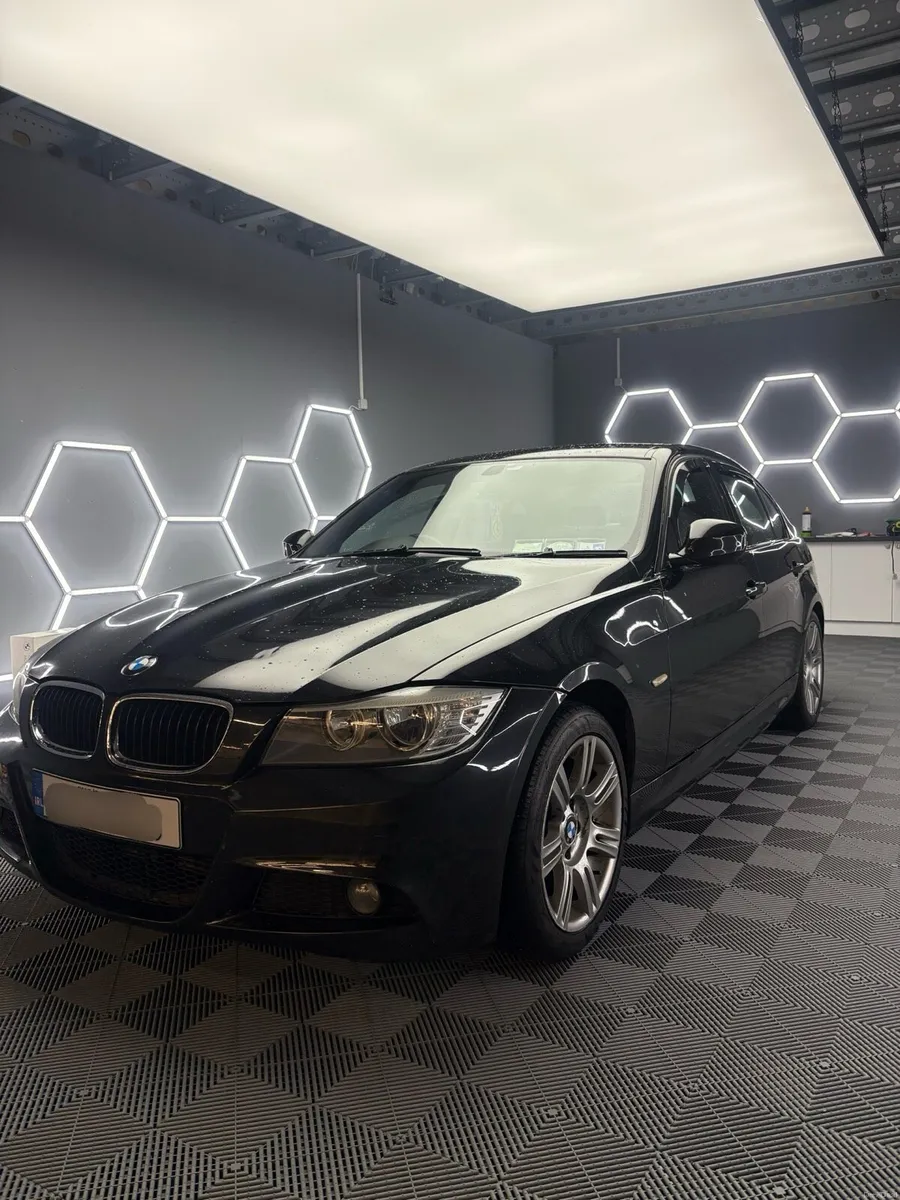 BMW e90 318d auto - Image 2